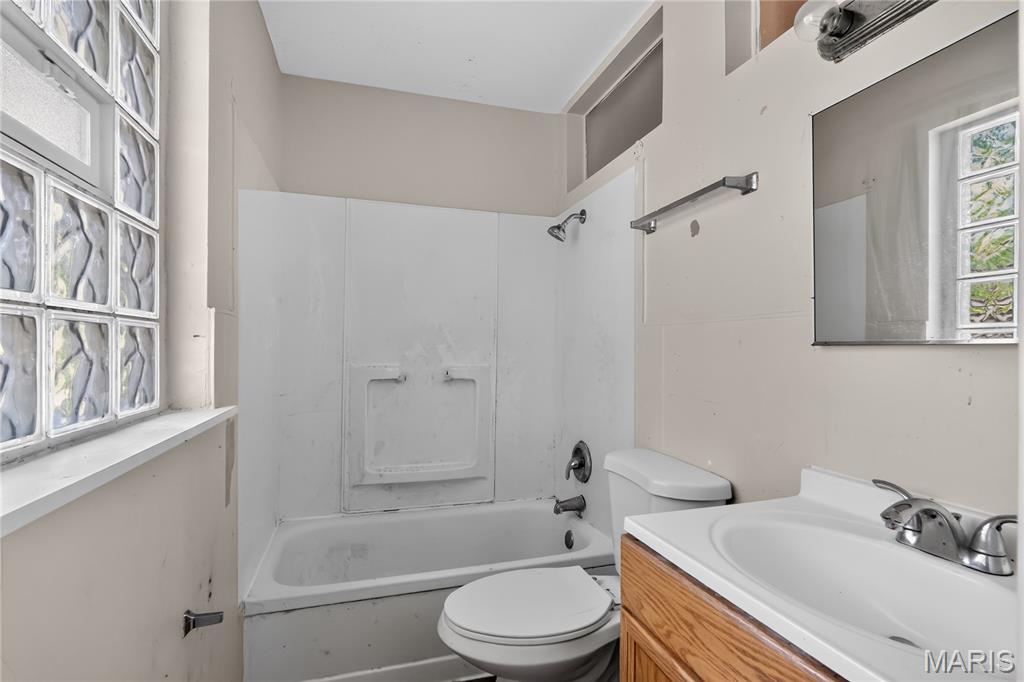 2254 Gadbury Drive Property Photo 14