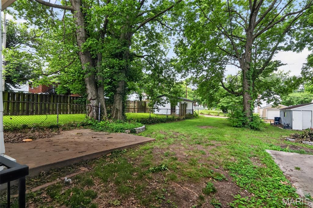 6510 Julian Avenue Property Photo 4