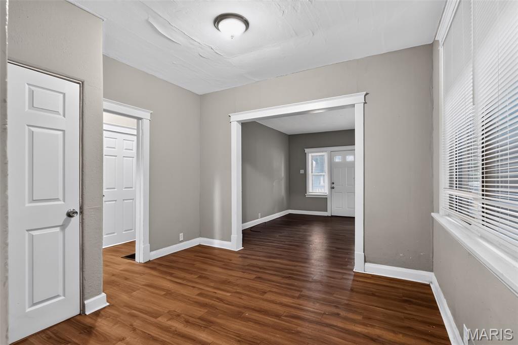 6510 Julian Avenue Property Photo 6