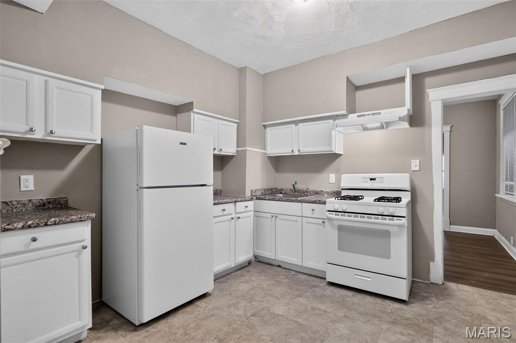 6510 Julian Avenue Property Photo 9