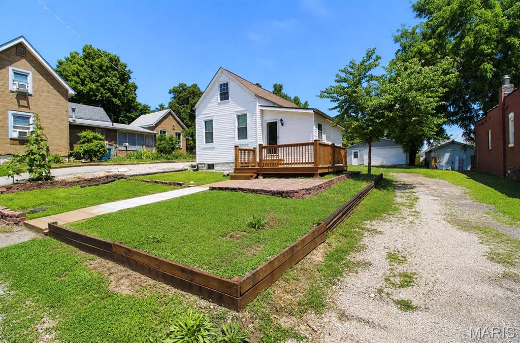 215 Weiss Avenue Property Photo 1