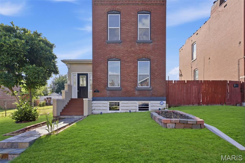 4405 Alaska Avenue Property Photo 2