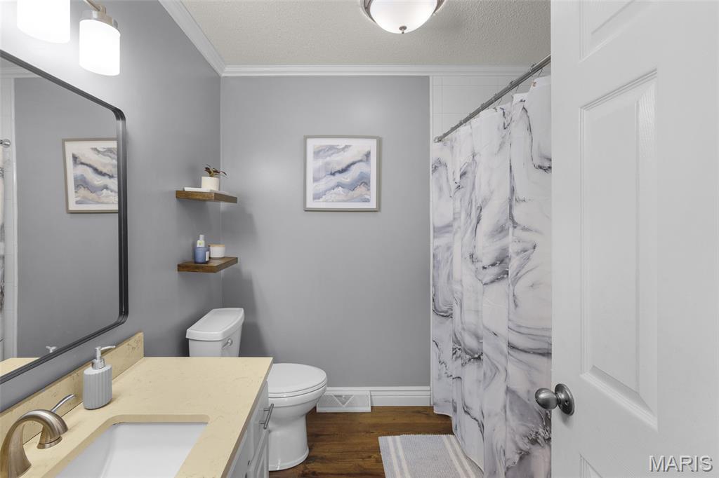 106 Heather Street Property Photo 12