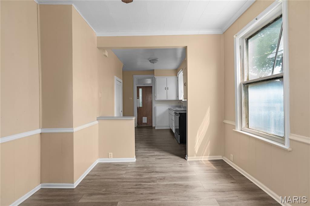 2622 Lyle Avenue Property Photo 5