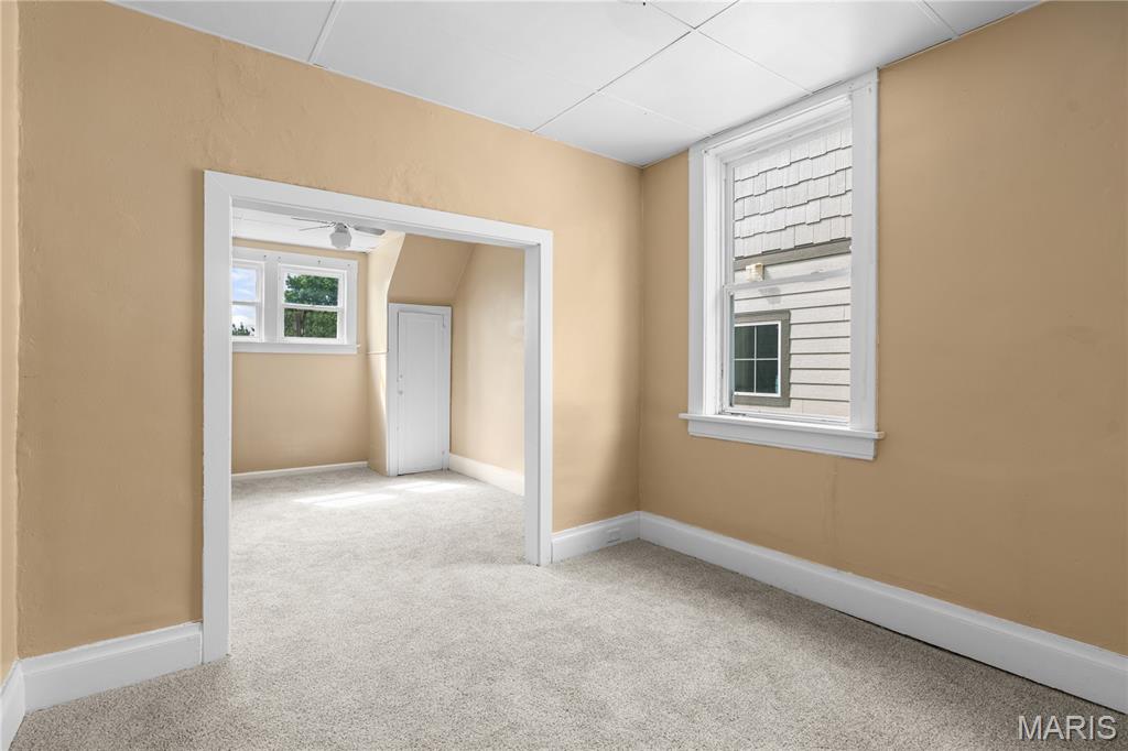2622 Lyle Avenue Property Photo 11