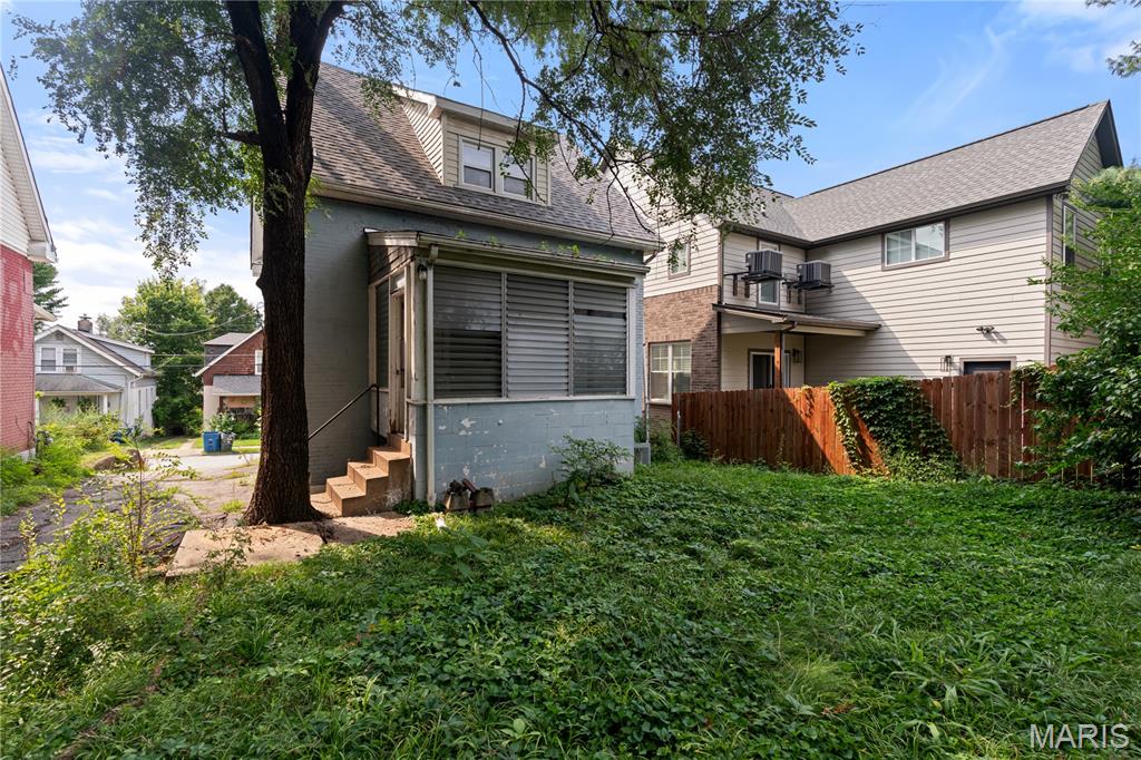 2622 Lyle Avenue Property Photo 16