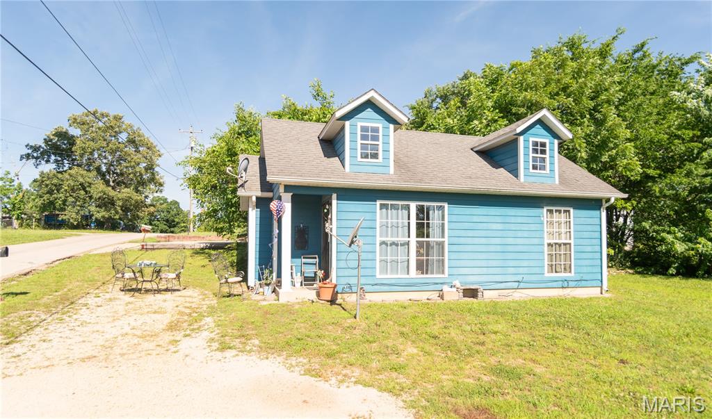 12 W Broadway Property Photo 3