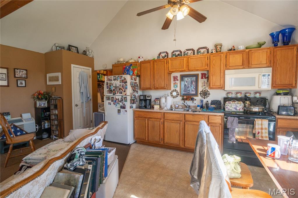 12 W Broadway Property Photo 4