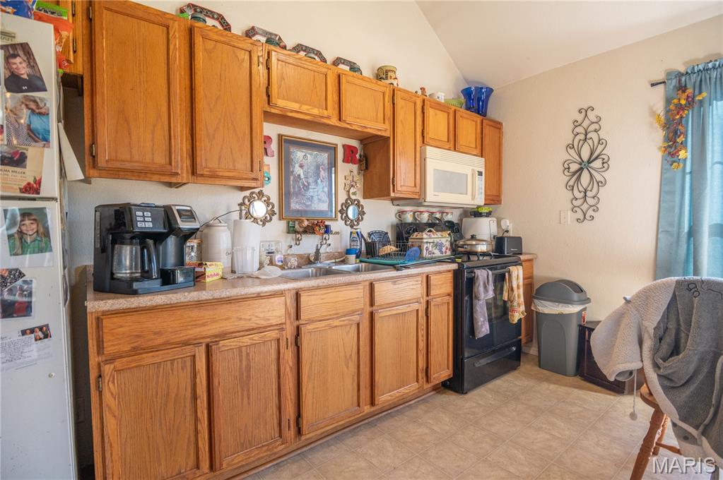 12 W Broadway Property Photo 5