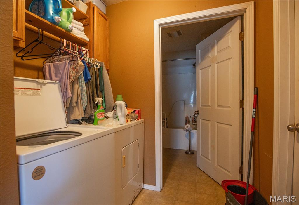 12 W Broadway Property Photo 8