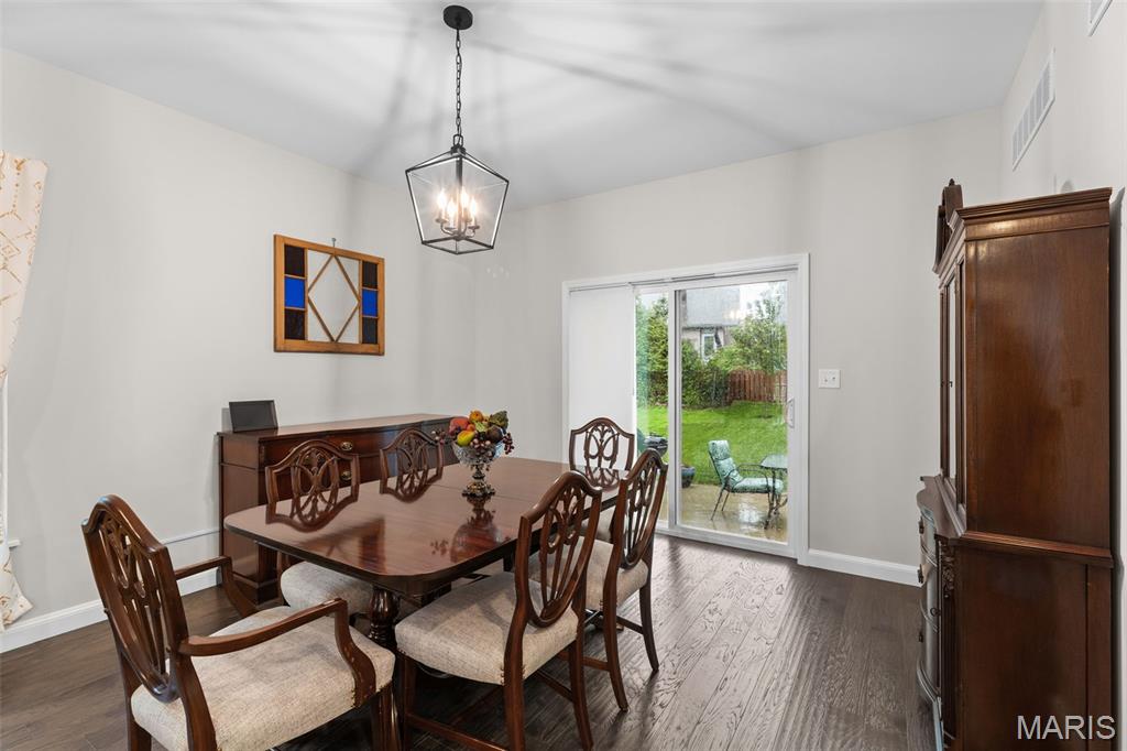 2634 Lyle Avenue Property Photo 6