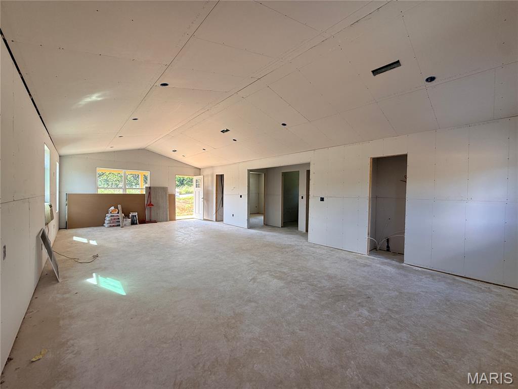 553 Feltz Street Property Photo 6