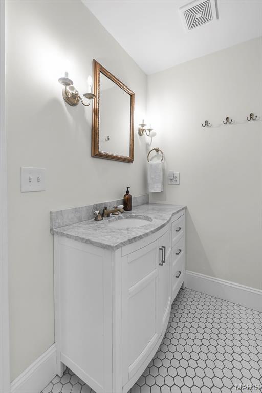 14 S Lorimier Street Property Photo 23