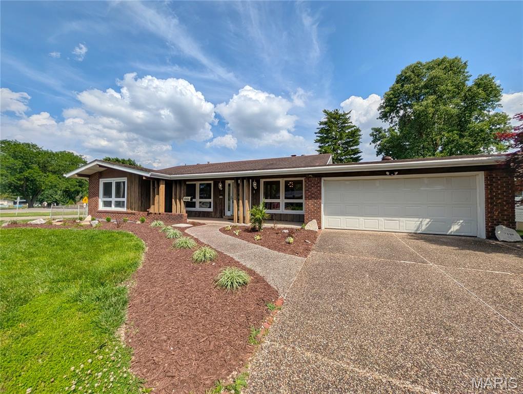 7496 Sir Lords Lane