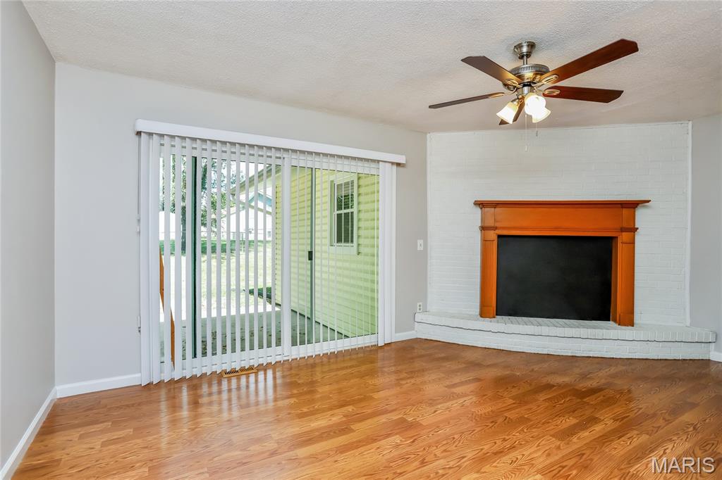 104 Lake Point Drive Property Photo 4