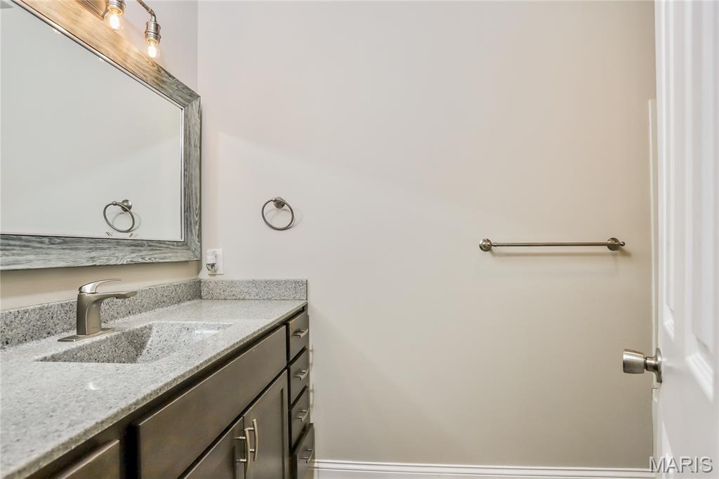 104 Lake Point Drive Property Photo 13