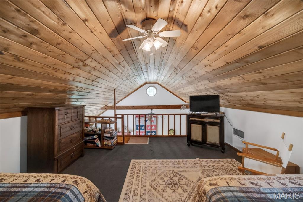 42125 Cedar Crest Place Property Photo 13