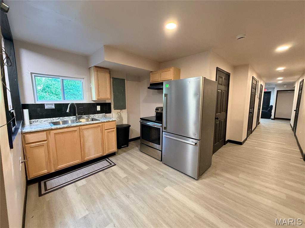 1905 Bond Avenue Property Photo 6