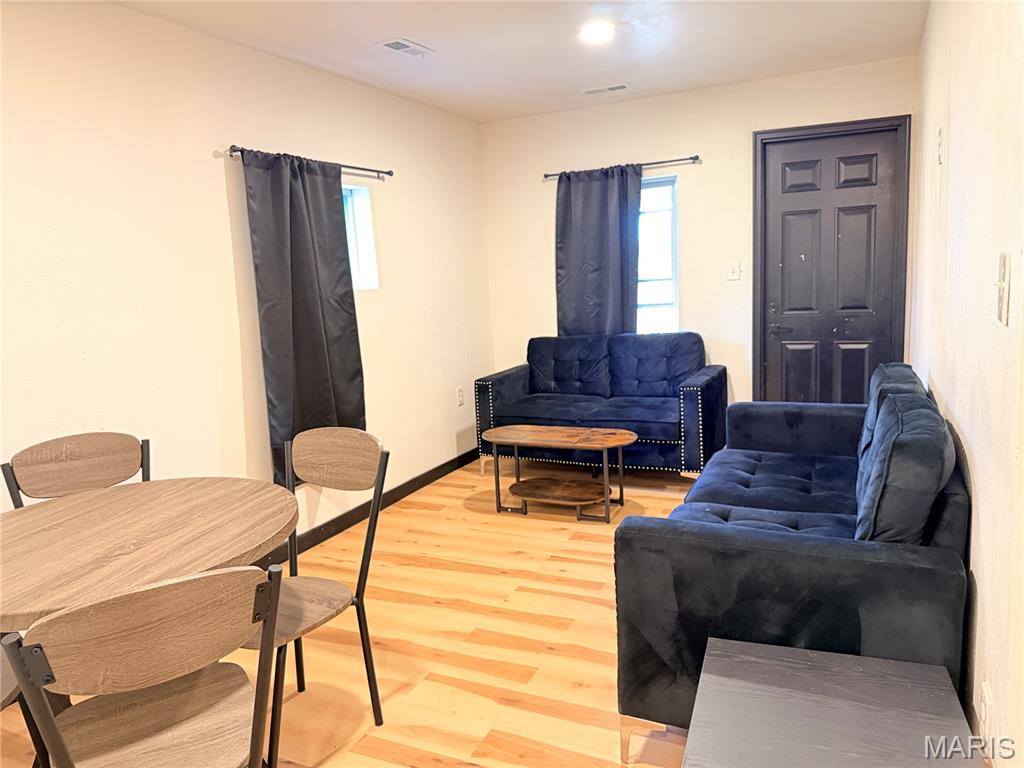 1905 Bond Avenue Property Photo 11