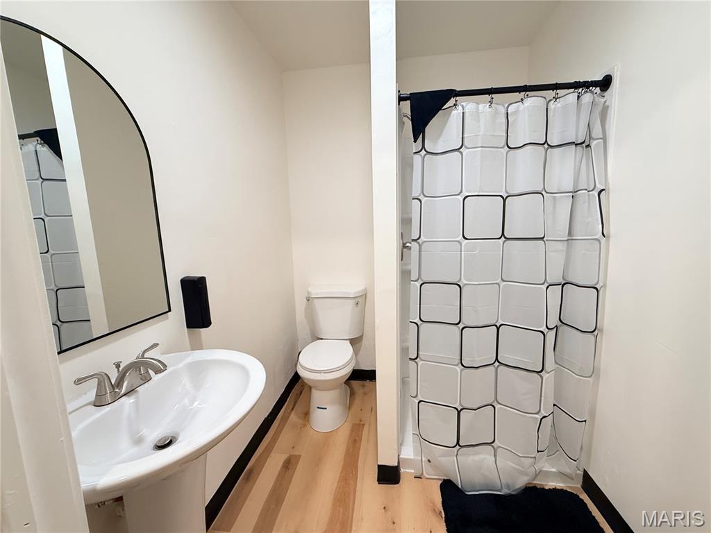 1905 Bond Avenue Property Photo 13