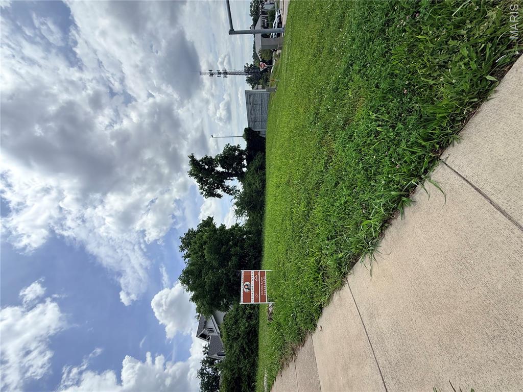 7468 Warner Avenue Property Photo 3
