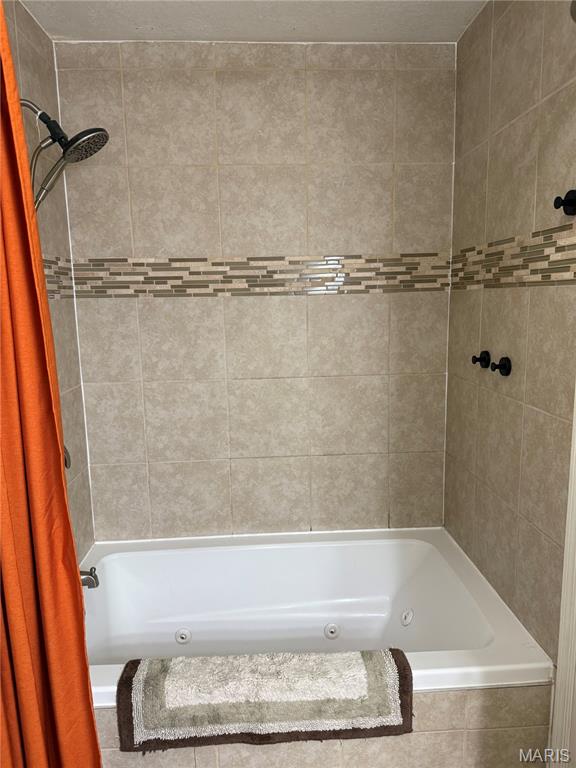 705 E Washington Avenue Property Photo 6