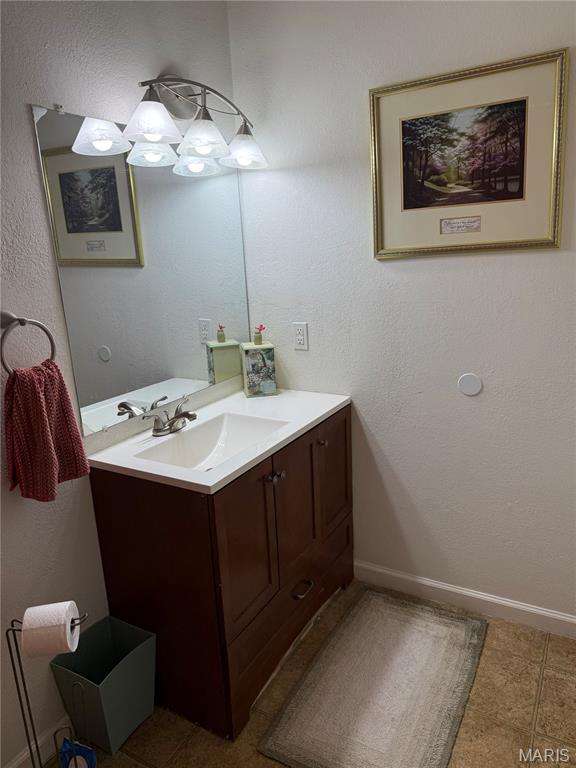 705 E Washington Avenue Property Photo 7