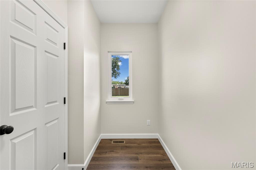 300 Vest Avenue Property Photo 27