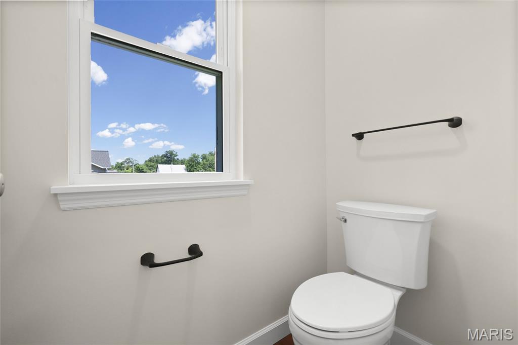 300 Vest Avenue Property Photo 31