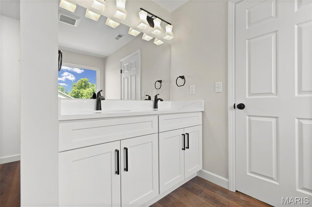 300 Vest Avenue Property Photo 34