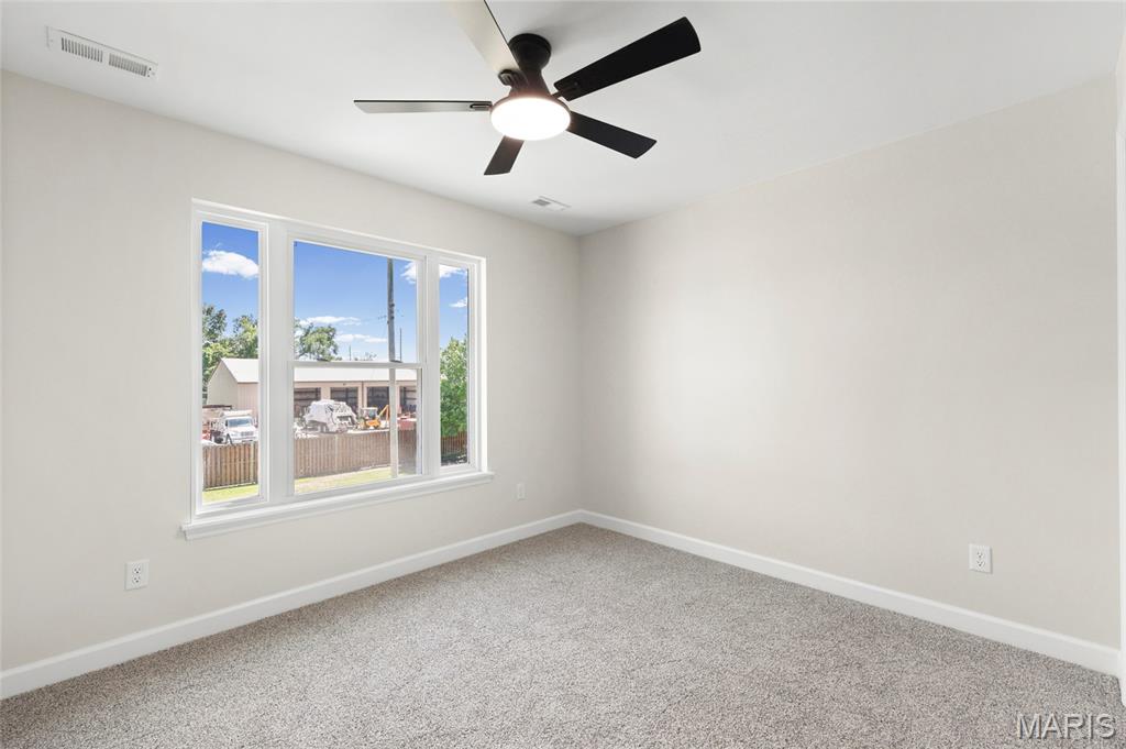 300 Vest Avenue Property Photo 36