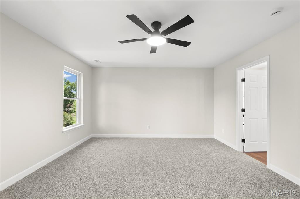 300 Vest Avenue Property Photo 38