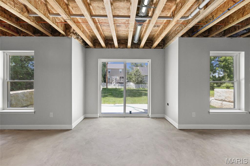 300 Vest Avenue Property Photo 44