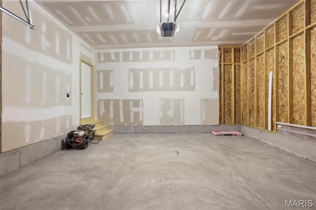 300 Vest Avenue Property Photo 51