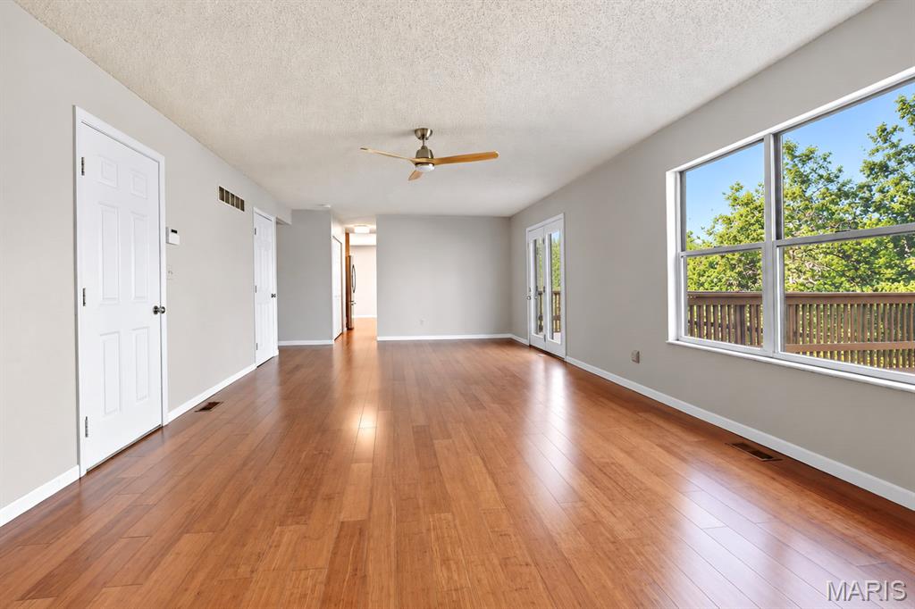 3511 Saint Martin Drive Property Photo 18
