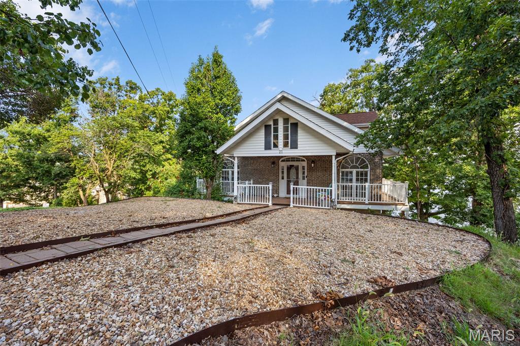 21 Jonathan Court Property Photo 6