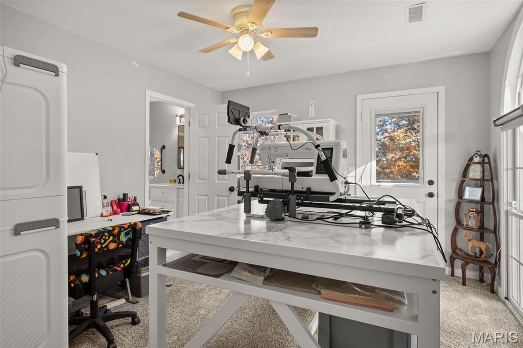 21 Jonathan Court Property Photo 18