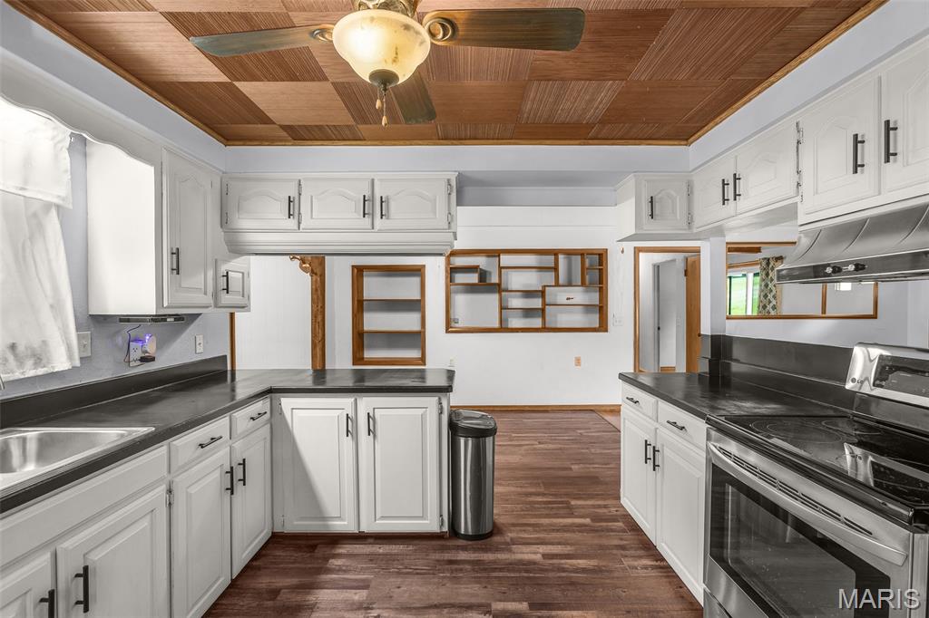 1131 Corinne Street Property Photo 14