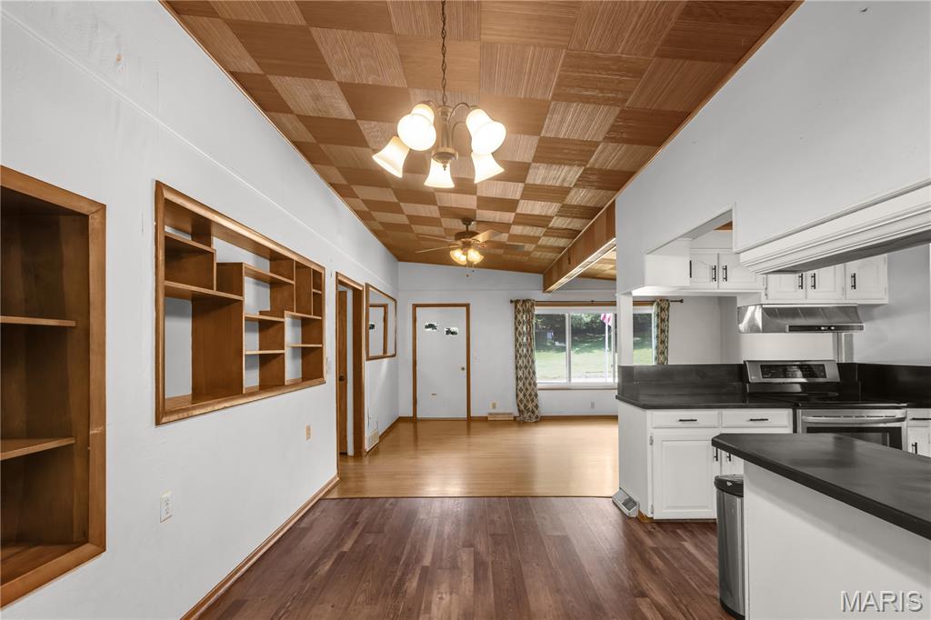 1131 Corinne Street Property Photo 15