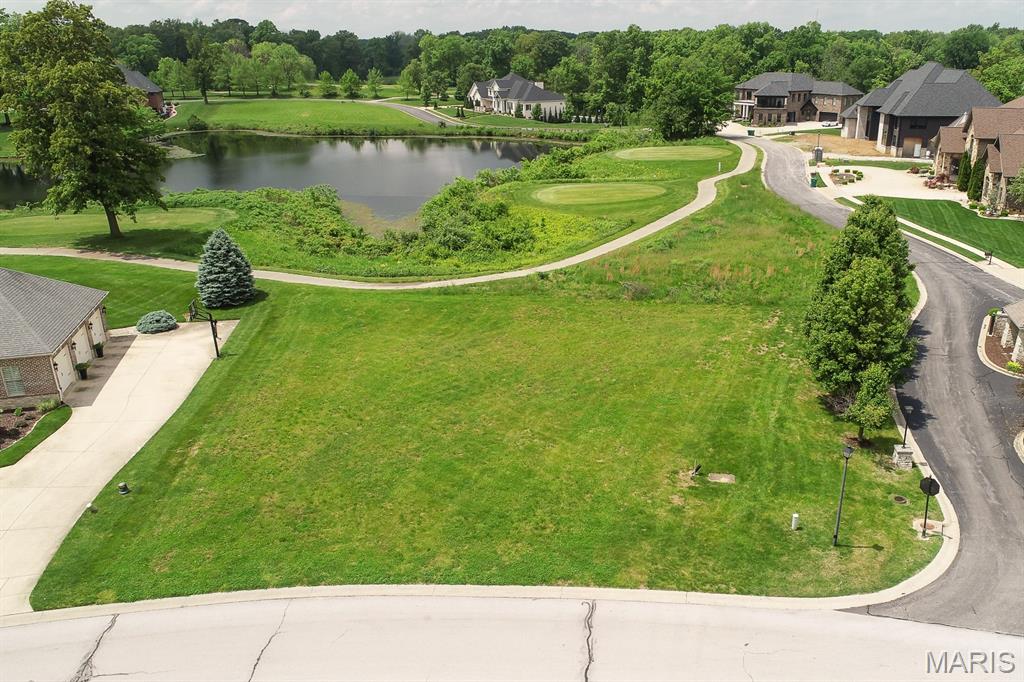 305 Forest Oaks Drive Property Photo 2