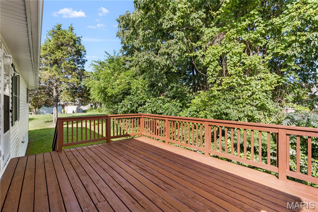 635 Elm Street Property Photo 23