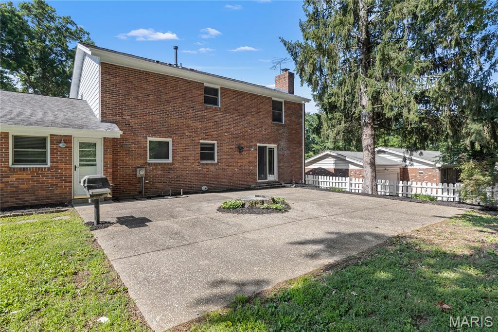 4351 Alderwood Drive Property Photo 4