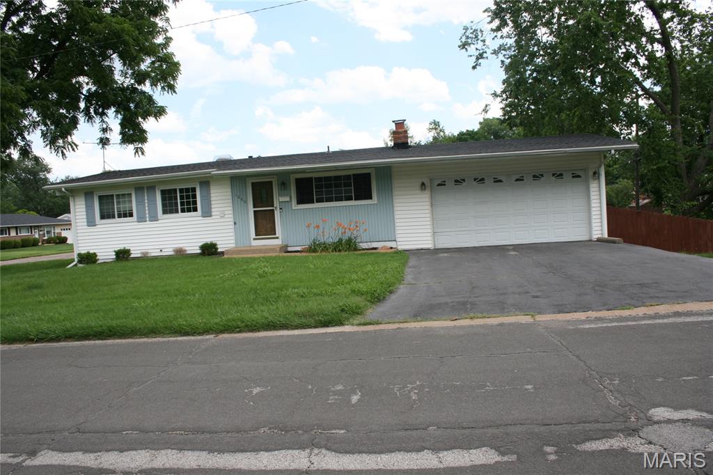 1060 Loveland Drive Property Photo 2