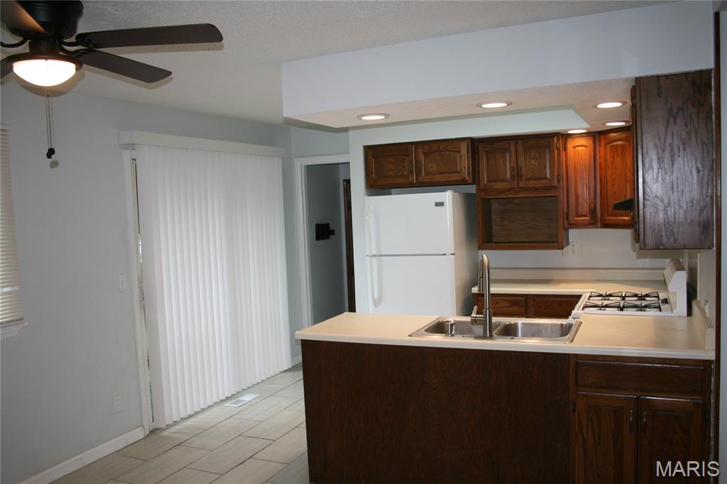 1060 Loveland Drive Property Photo 5