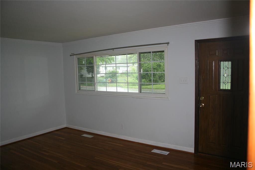 1060 Loveland Drive Property Photo 6