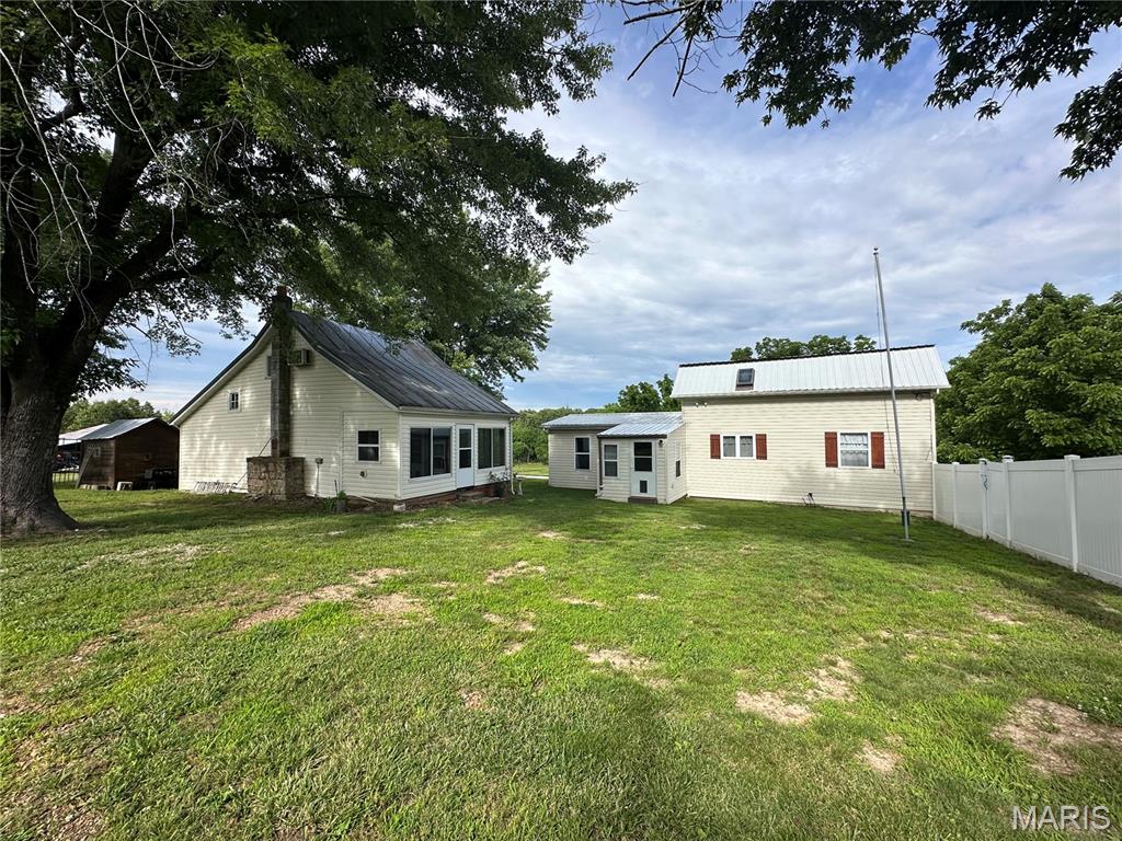23454 Highway C Property Photo 5