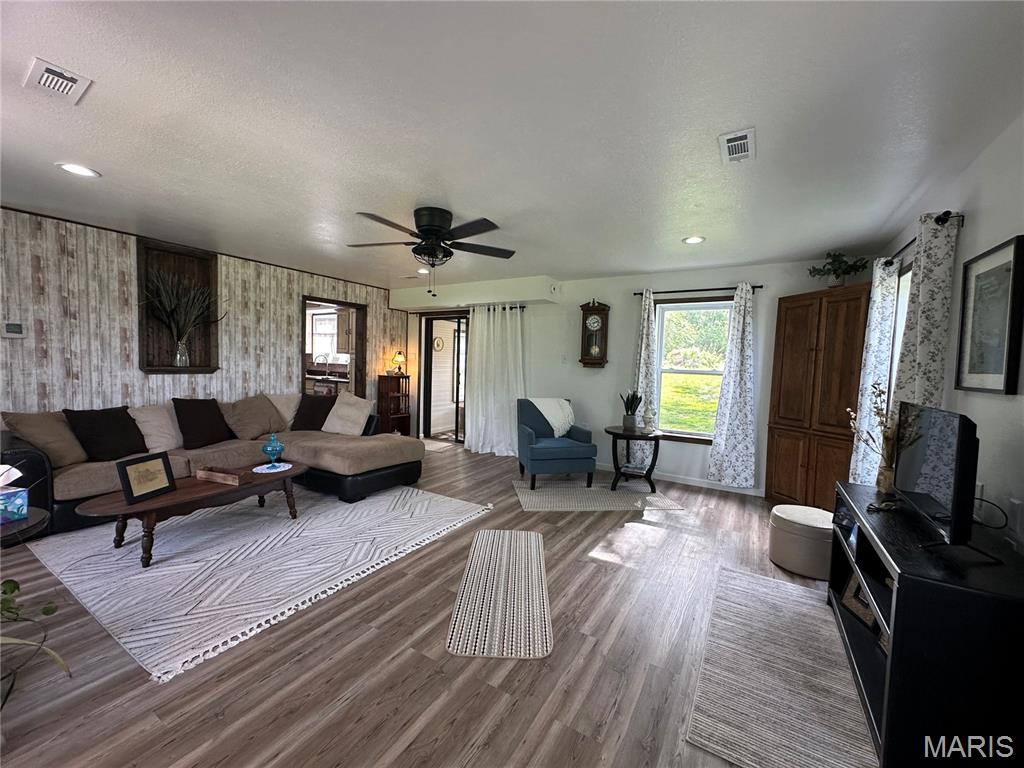 23454 Highway C Property Photo 12