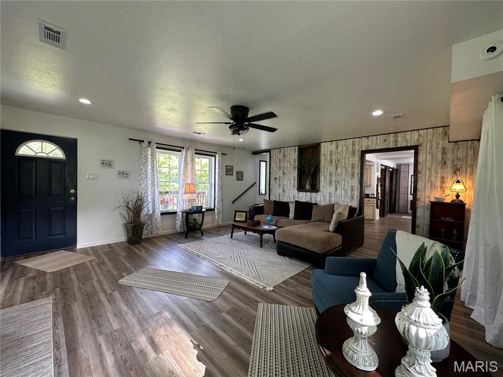 23454 Highway C Property Photo 13