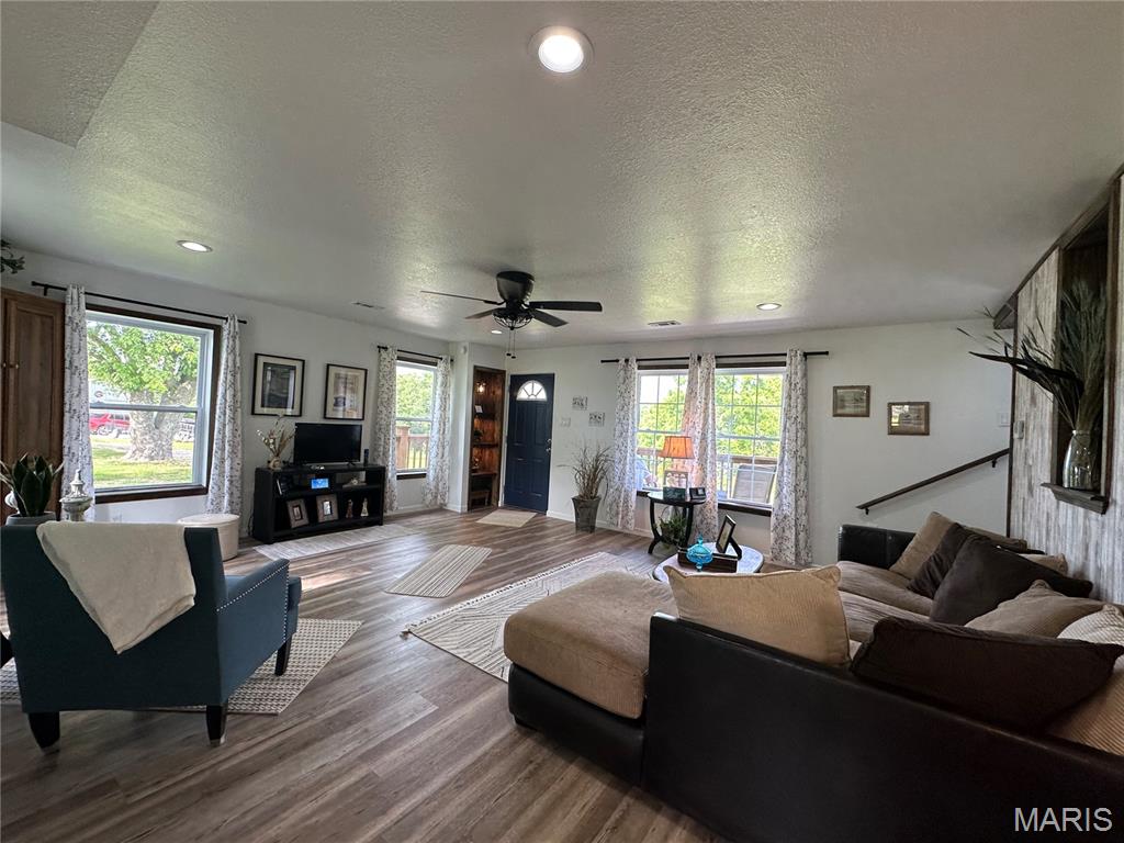23454 Highway C Property Photo 14