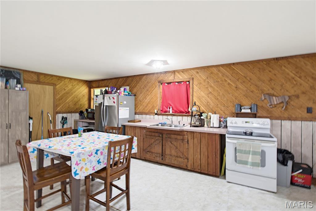 1371 Wayne 344 Property Photo 57